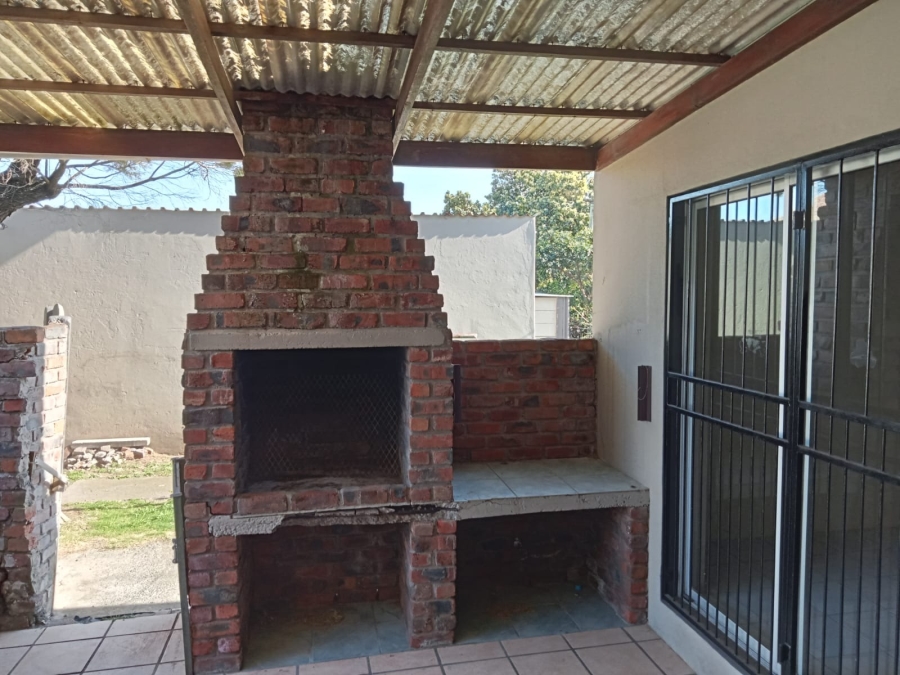 4 Bedroom Property for Sale in Greenfields Eastern Cape